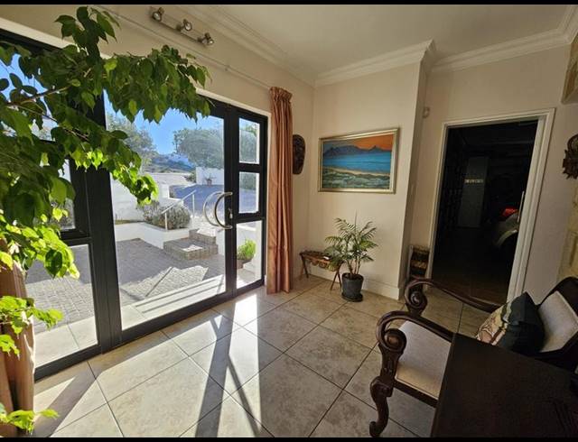 3 BEDROOM HOUSE FOR SALE IN SHELLY POINT